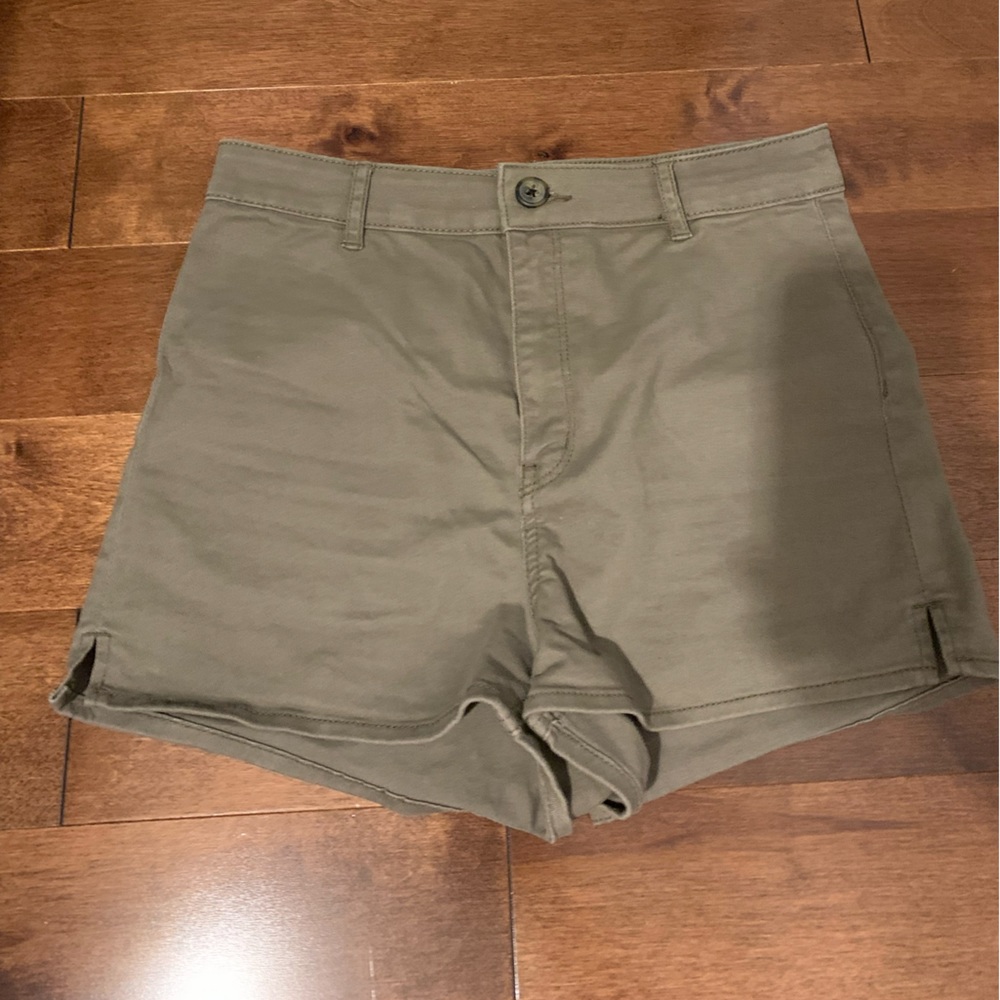 H&M kaki summer shorts (tight fit)